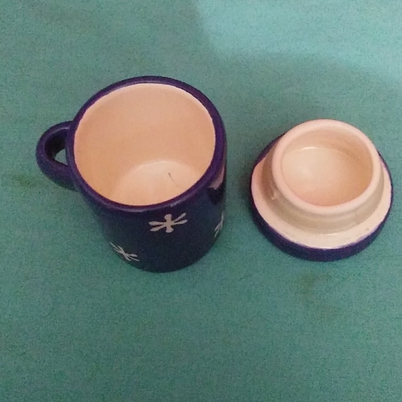 🎁$5.00 item🎁christmas mini canister decor - Picture 2 of 2